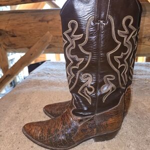 Elegant Brown Embroidered Heeled Boots